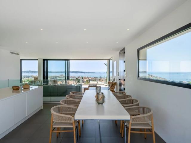 Villa de 6 pièces de luxe en vente Golfe Juan, Provence Alpes Côte d'Azur