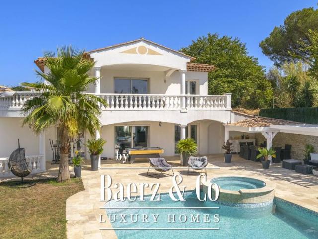 Villa de 6 pièces de luxe en vente 83600, Fréjus, Provence Alpes Côte d'Azur