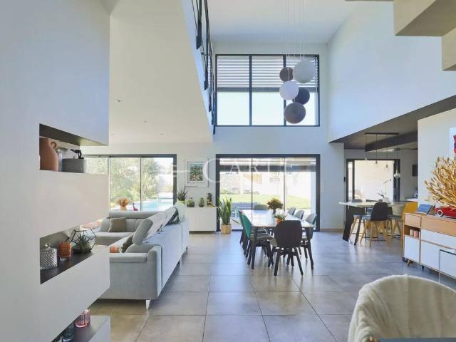 Villa de 7 pièces de luxe en vente Toussieu, Auvergne Rhône Alpes