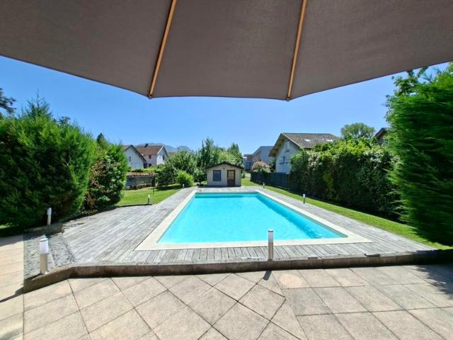 Villa de 7 pièces principales