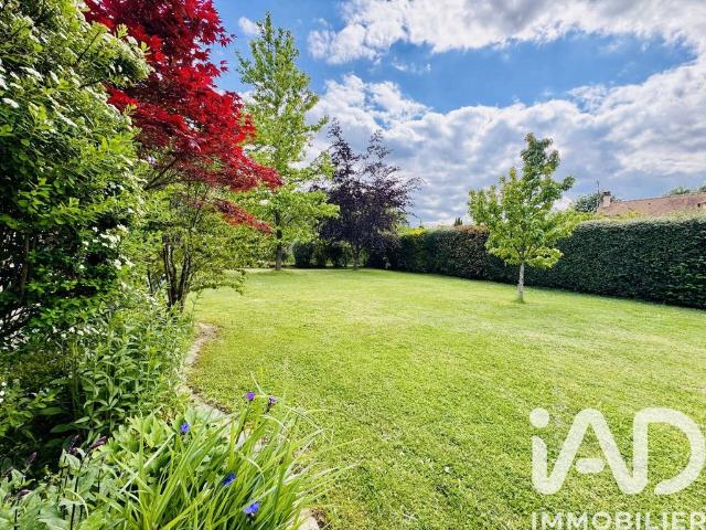 Villa de 8 pièces de luxe en vente Bazoches sur Guyonne, Île de France