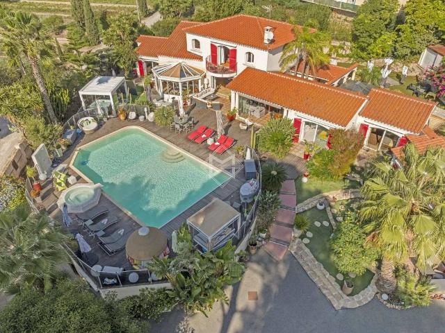 Villa de 10 pièces de luxe en vente Carqueiranne, Provence Alpes Côte d'Azur
