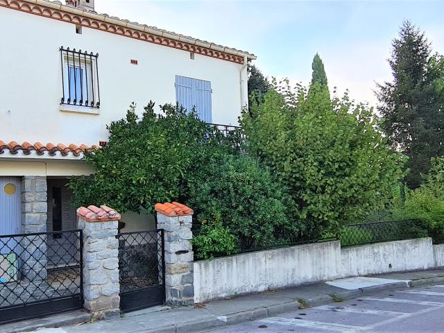 Villa de 118.8m2 à louer à Céret avec garage et jardin Groupement Immobilier 66