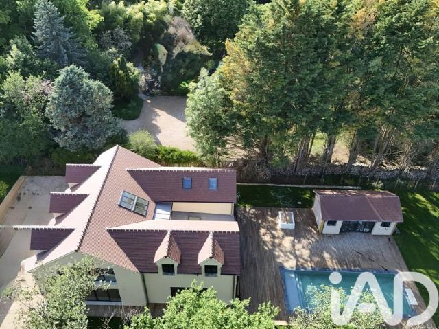Villa de luxe de 12 pièces en vente Grosrouvre, Île de France