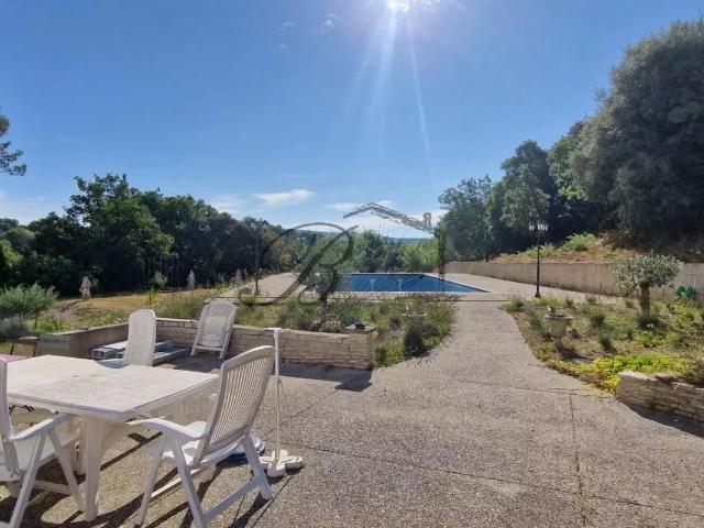 villa T5 de 156 m² à La Tour d'Aigues
