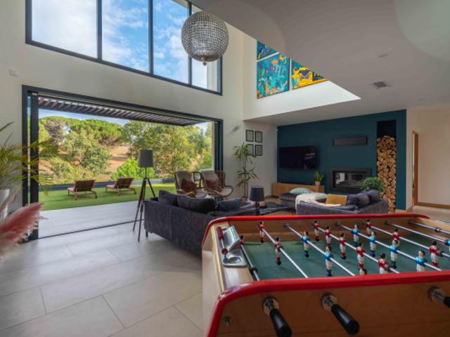 VILLA DE 216 M2 4 CHAMBRES VUE REMARQUABLE