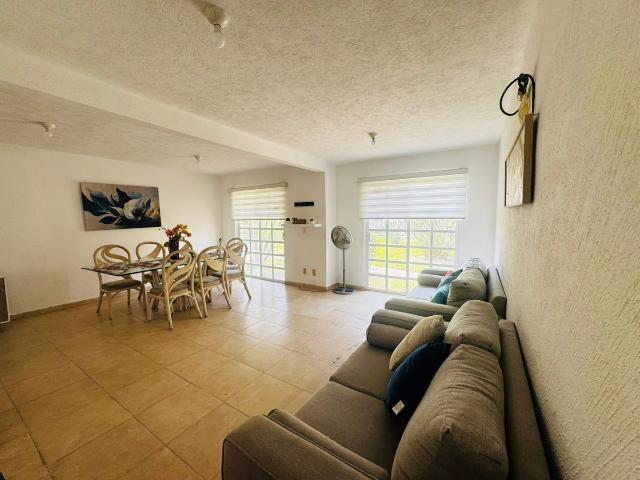 ¡Villa de 2 niveles con roofgarden en venta!
