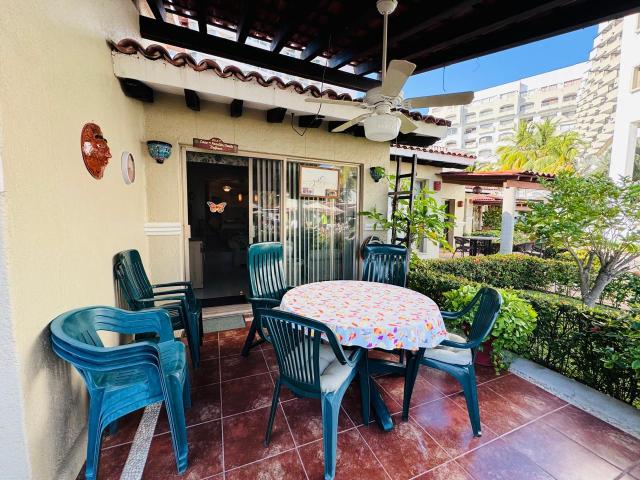 Villa de 2 Rec?maras en venta con Acceso a Playa en Ixtapa