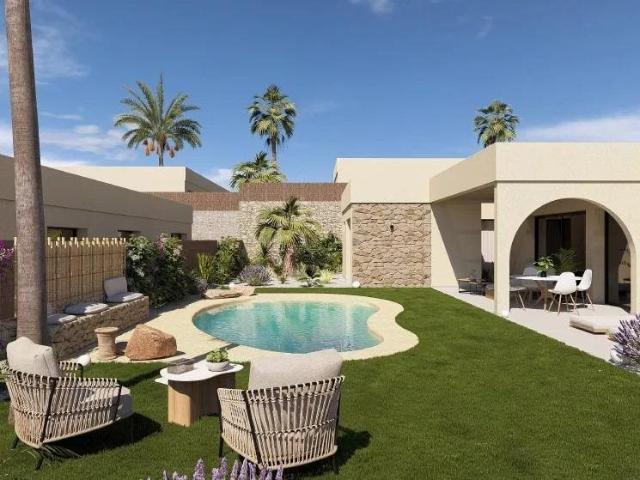 Villa de 3 dormitorios en una planta con piscina privada en. 153m² Baños y Mendigo