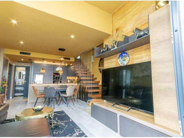? VILLA DE 3 DORMITORIOS Y 3 BAÑOS CON PISCINA EN LOMAS DE CABO ROIG, ORIHUELA COSTA ?