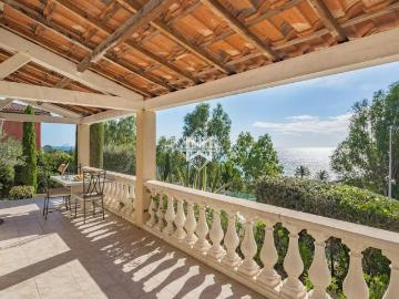 Villa de 3 pièces de luxe en vente Saint Raphaël, Provence Alpes Côte d'Azur