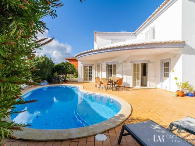 Villa de 3 quartos Almadena 226m² Luz