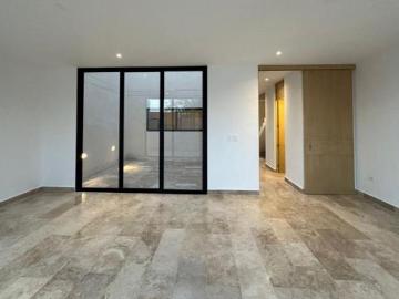 Villa de 3 recámaras en venta, en desarrollo con amenidades, en Paseo Norte