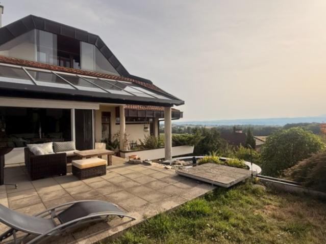 Villa de 3.5 pièces avec grande terrasse jardin à Apples