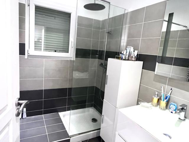 Villa de type T4 avec piscine