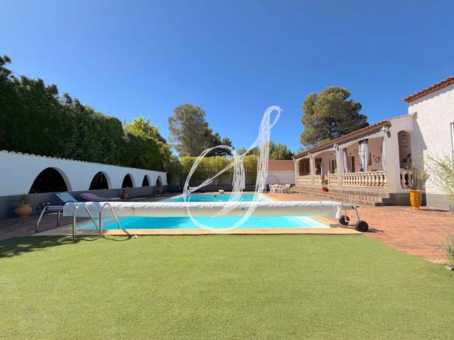 Villa de type 4, trois chambres avec sous sol, jardin & piscine sur Juvignac