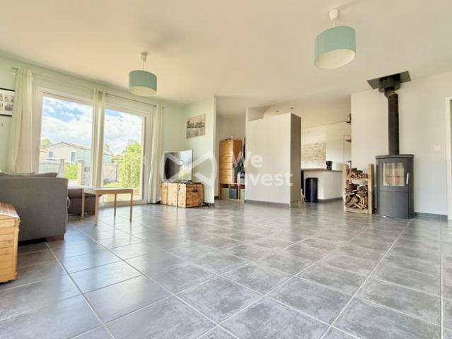 Villa de type 5 de 2016 de 113 m2, garage, dépednances, jardin