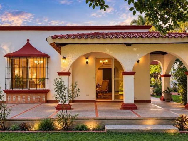 VILLA DE UN PISO EN VENTA EN EL CID FRENTE A CAMPO DE GOLF