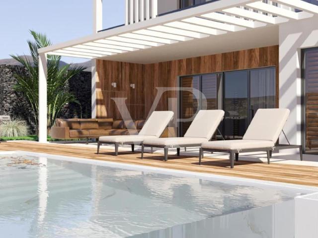 Villa de alta calidad de nueva construcción con amplias terrazas y piscina privada – Costa Adeje