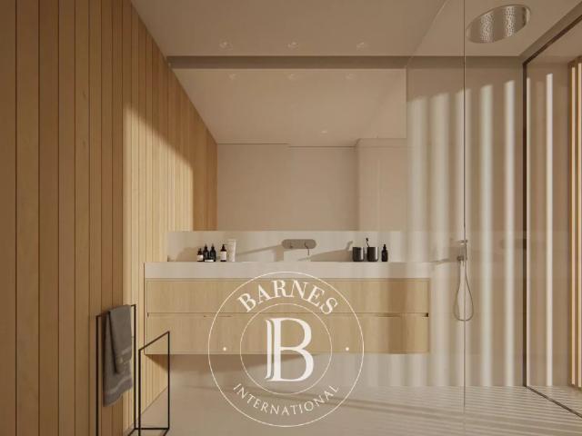 Villa de alto standing con piscina y vistas al mar en Premià. 341m² Premiá de Mar