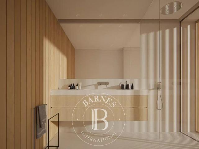 Villa de alto standing con piscina y vistas al mar en Premià. 341m² Premiá de Mar