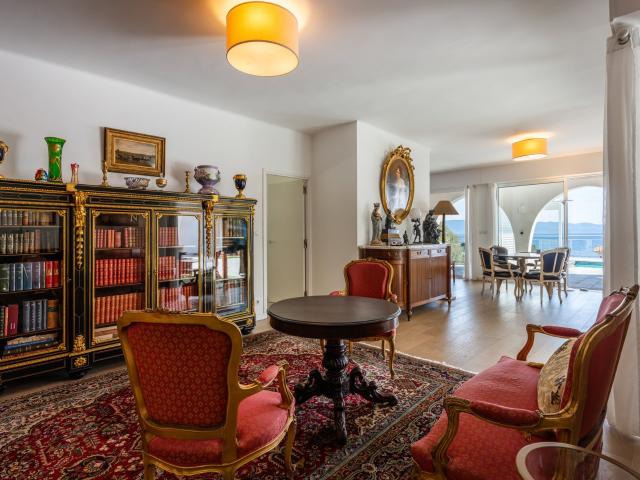 Villa de charme 300 m2 route des Sanguinaires avec vue mer e. 300m² Ajaccio