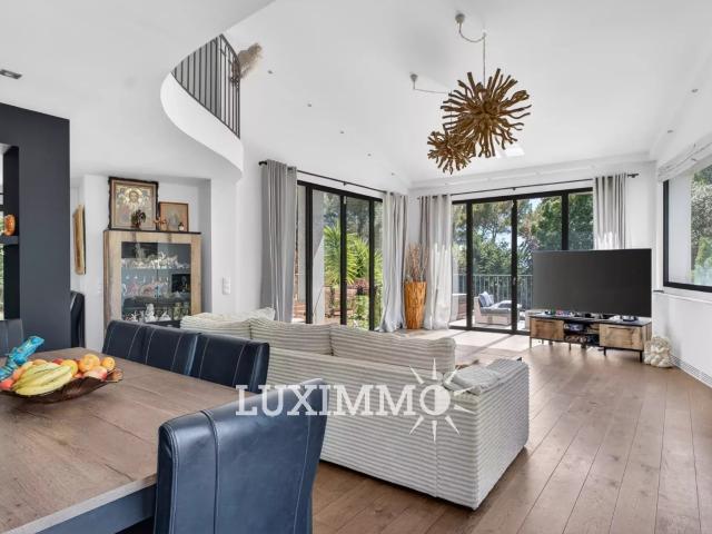 Villa De Charme 6Ch Vue Village 460m² Mougins