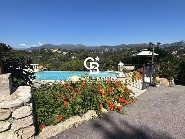 Villa de charme avec vue panoramique à Saint Paul de Vence 300m² Saint Paul