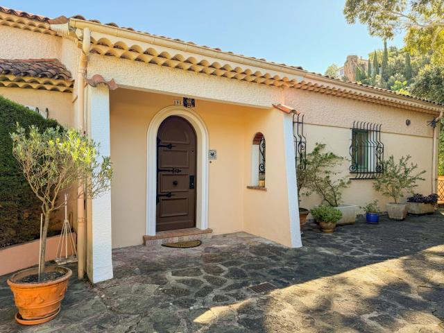 Villa de charme avec vue panoramique sur la mer 200m² Théoule sur Mer