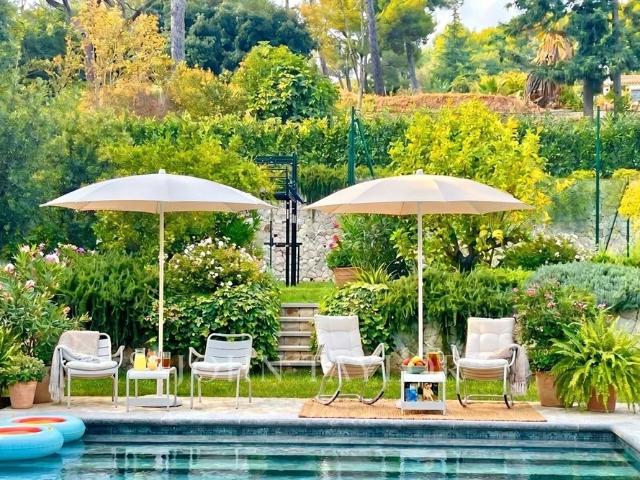 Villa de charme avec piscine et tennis à louer à Mougins Domaine privé