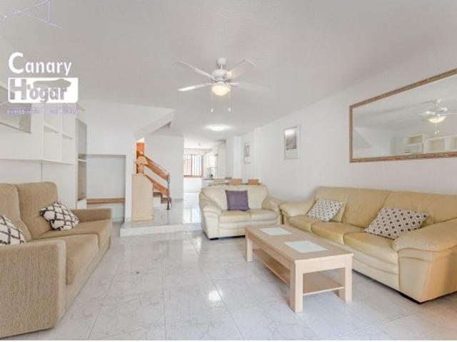 Villa de esquina en venta en el complejo Compostela Beach en Playa de Las Américas