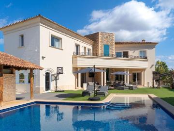 Villa de Lujo Moderna con Ascensor y Calefacción por Suelo R. 452m² Santa Ponça