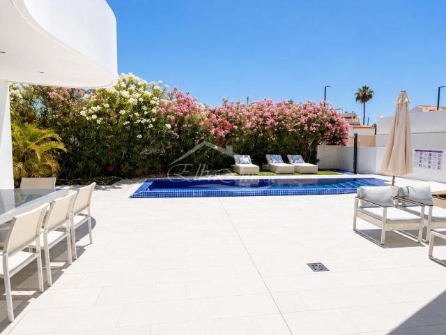 Villa de lujo con piscina privada en La Caleta, Costa Adeje 482m² La Caleta