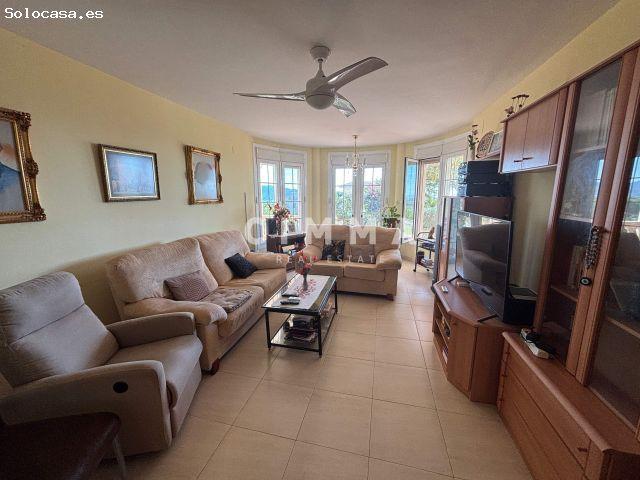 Villa de lujo con piscina y gran parcela en Benidorm