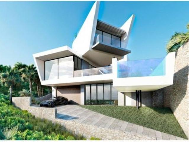 VILLA DE LUJO DE OBRA NUEVA EN CAMPOAMOR