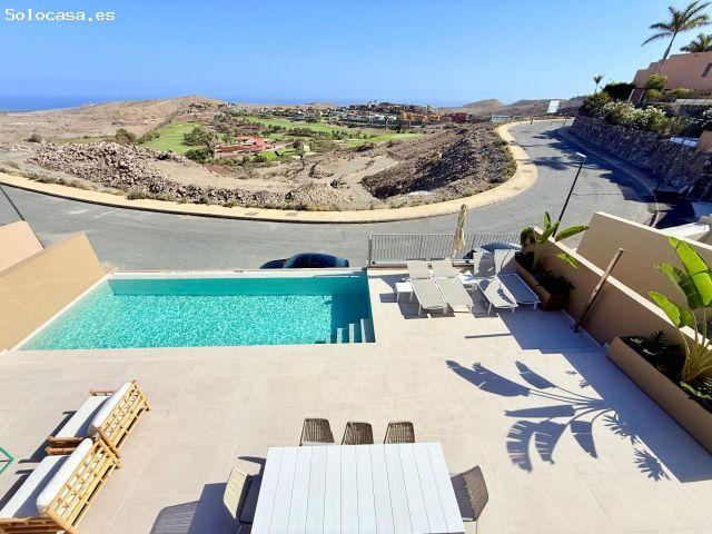 Villa de lujo de 3 dormitorios con piscina y vistas de encanto al mar en Salobre Golf