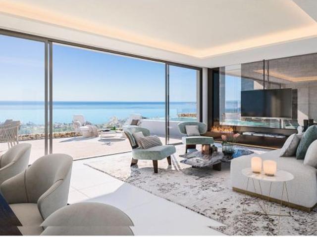 Villa de lujo de 4 dormitorios y 4 baños con vistas al mar. Torremuelle, Benalmádena