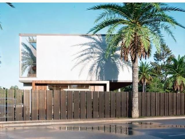 Villa de lujo de 4 dormitorios y 4 baños. Nueva Milla de Oro, Estepona