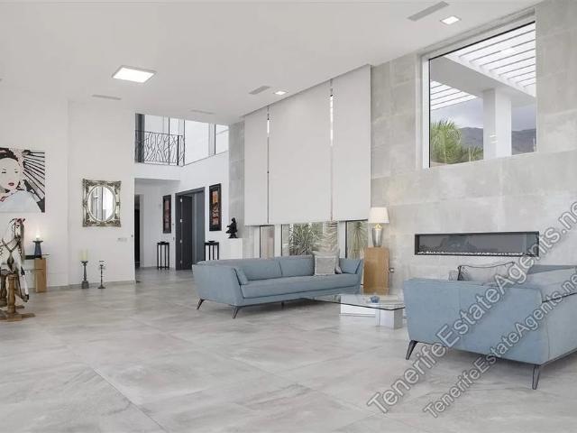 Villa de lujo de 5 dormitorios y 5 baños en venta, Golf Cost. 800m² Costa del silencio