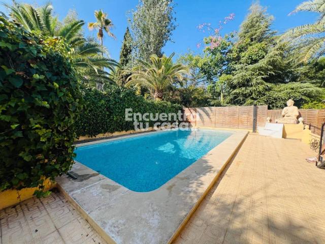 Villa de lujo en alquiler en El Albir con piscina privada, jardín y jacuzzi,larga temporada SOLO