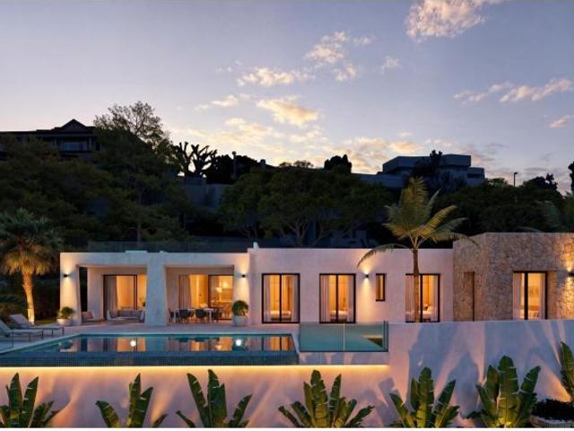 Villa de Lujo en Calpe con Piscina Privada y Vistas al Peñón de Ifach