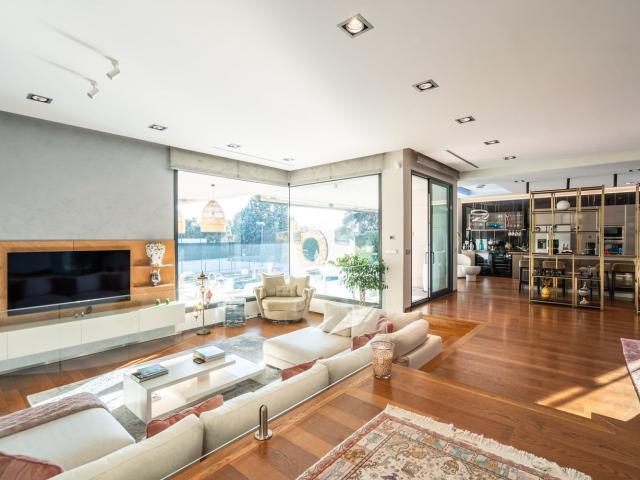 ^Villa De Lujo En El Bosque Con Cine, Gimnasio Y Piscina C. 0m² Villaviciosa de Odón