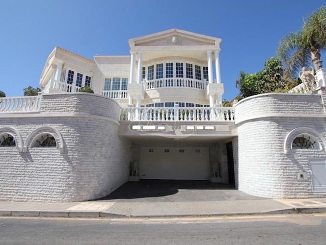 Villa de lujo en La Caleta, Tenerife 554m² La Caleta