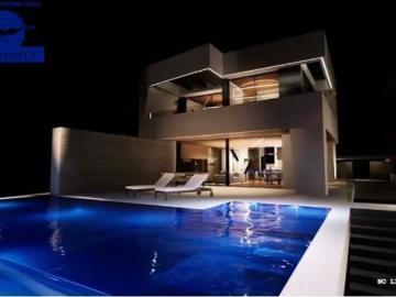 VILLA DE LUJO EN LA LOMA DE SANCTI PETRI