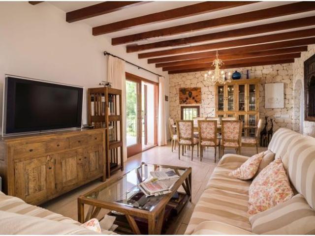 Villa de Lujo en Santa Eulalia del Rio con licencia vacacional para 10 personas