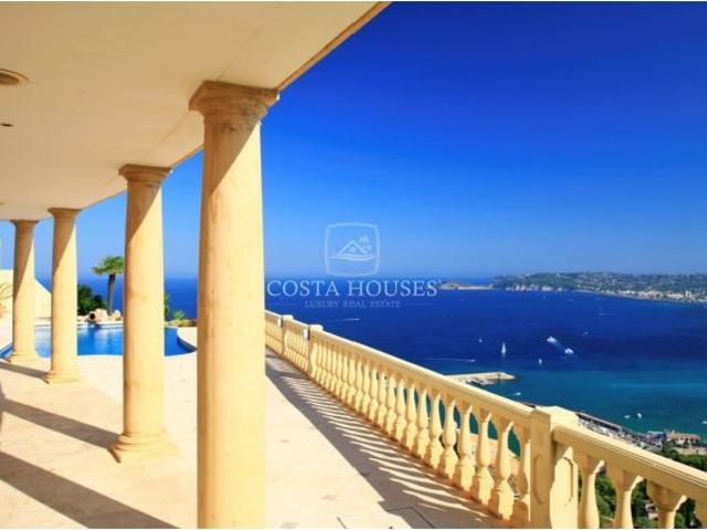VILLA DE LUJO EN VENTA CON VISTAS AL MAR Y 7 DORMITORIOS EN SAN ANTONIO JAVEA XÀBIA, ALICANTE