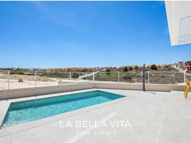 Villa de Lujo en Venta en Algorfa, Alicante