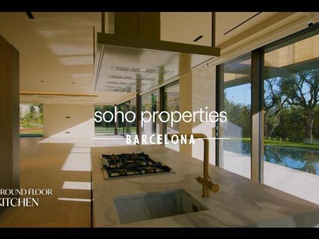 Villa de Lujo en Venta en Barcelona, Barcelona