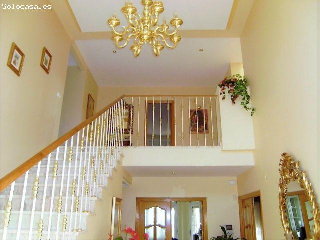 Villa de Lujo en Venta en Benidorm, Alicante