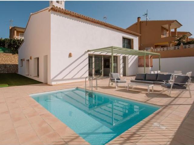 Villa de Lujo en Venta en Hoyas de Orcheta, Alicante